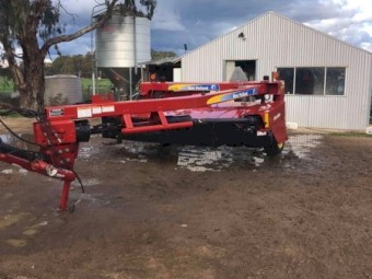 2011 New Holland H7230 Mower Conditioner
