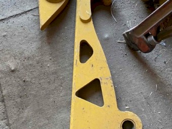 Under Auction - (A165) 4.5m Stick Rake 