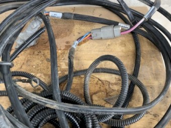 1 x CFX 750 Auto Steer Compatible GPS