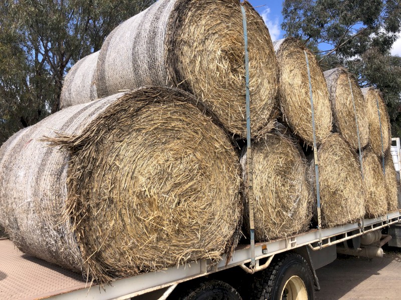 Wheat straw Farm Tender
