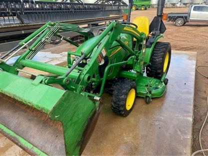 John Deere 2520 Tractor/mower