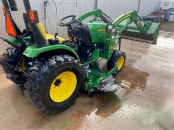 John Deere 2520 Tractor/mower