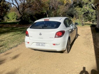 Holden Cruze car