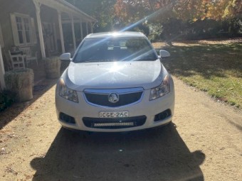 Holden Cruze car