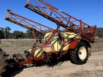 Hardi 4024 Sprayer with Trimble section control