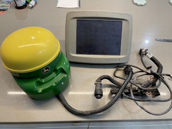 John Deere 2600 Display and 3000 Receiver