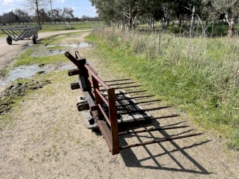 CAT 2 Linkage Hay Forks