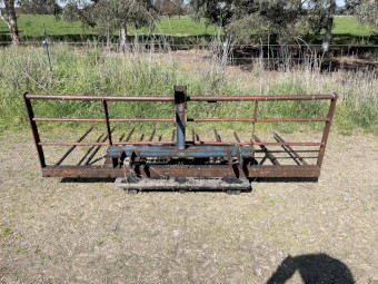 CAT 2 Linkage Hay Forks