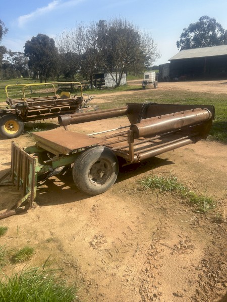 Kerry round bale feeder