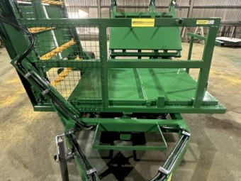 New Square and Round Elsworth Multi Feeders