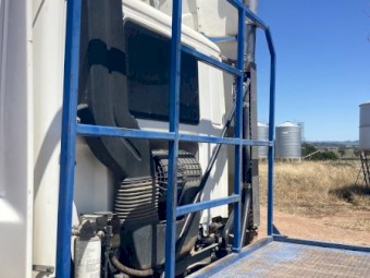 2007 DAF CF 430 Truck and Stock Crate