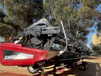 2009 Macdon IH 2152/D60 40ft Draper Front