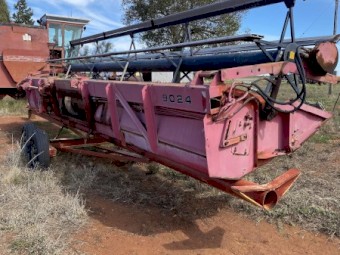 Massey Ferguson 850 Header