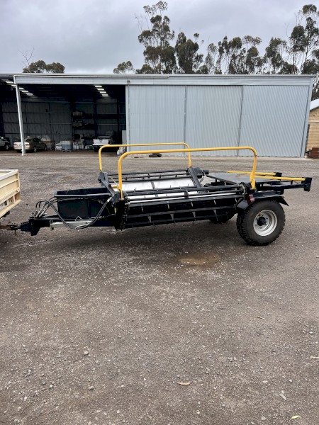 Boomerang Mark 6 Twin Bale Feeder