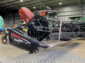 2016 M155 MacDon 2016 D65 30 Foot