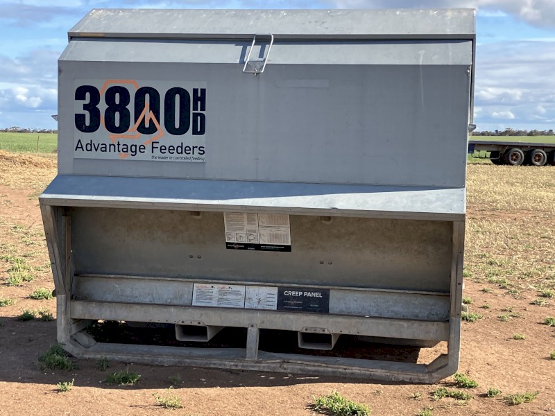 2 x Advantage Sheep Feeders