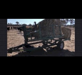 Square and Round bale feeder Elsworth new