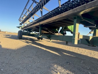 John Deere 930D Draper Front