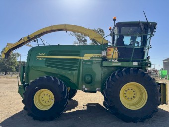 2010 John Deere 7450 Pro Drive Forage Harvester