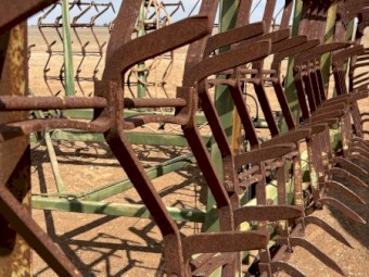 Horwood Bagshaw Leaf Harrows