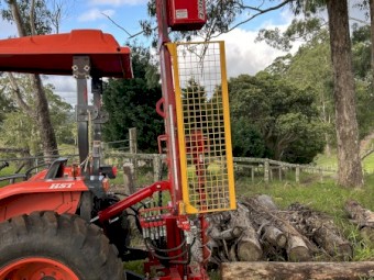 Farmforce Series 5 Post Driver