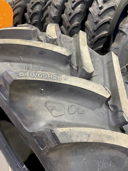 CROSSWIND 540/65R28 Radial Agricultural Tyre