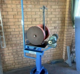 grinding pedestal 