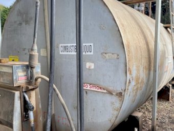 28,000 Litre Fuel Tanks with Bowser