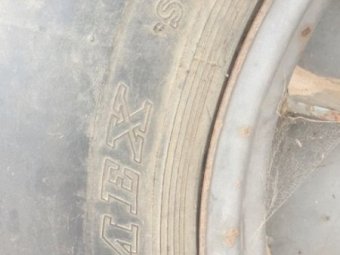 16.9 x 28 12 ply suit Fordson ,9G etc, Price for pair