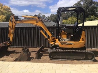 EXCAVATOR .. JCB 8030 .. 3T