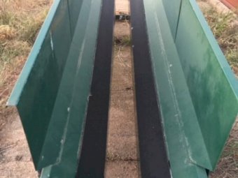 (A133) - V-Express Hydraulic Powered Sheep Handler