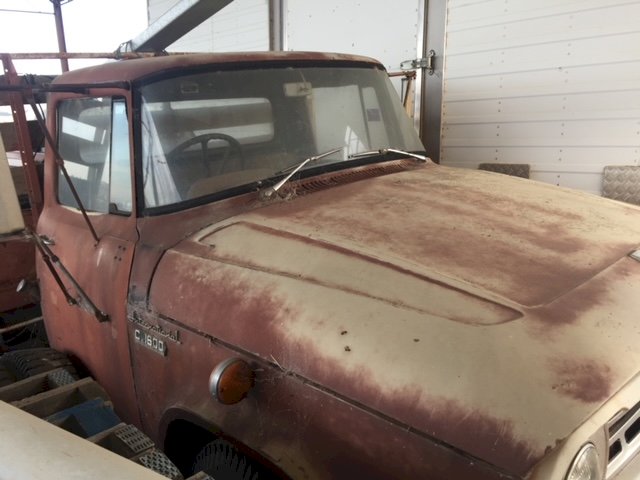 Under Auction - (A133) - International C1600 Truck 