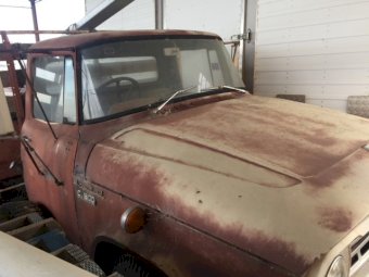 Under Auction - (A133) - International C1600 Truck 