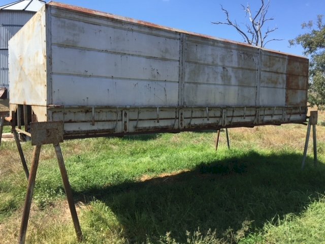 Under Auction - (A133) - Side Delivery Bin 