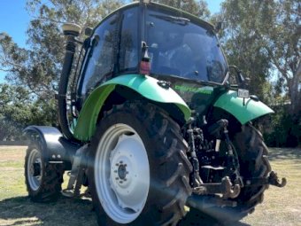 (A136) - 2006 Deutz Tractor
