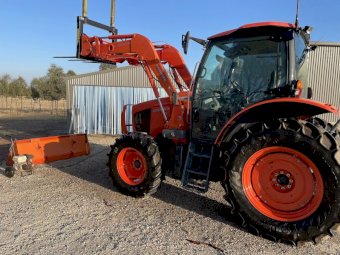 Kubota 100 hp Tractor