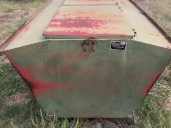 Under Auction - (A133) - Sheep Feeder 01 Green A1462 