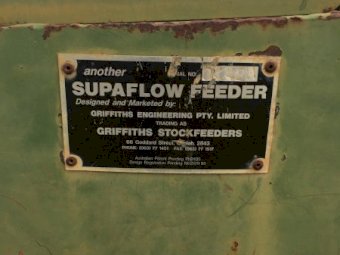 Under Auction - (A133) - Sheep Feeder 01 Green A1462 