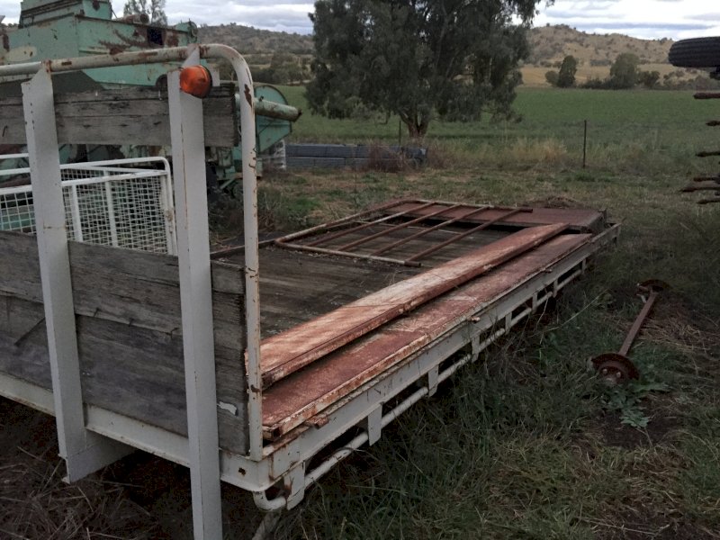 Under Auction - (A133) - Truck Tray 
