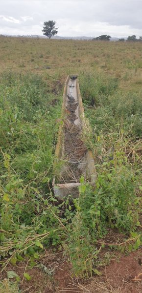 4 x 8ft section Concrete Water Troughs