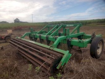 Gessner Deep Ripper with Crumple Roller