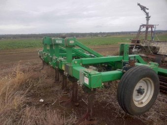 Gessner Deep Ripper with Crumple Roller