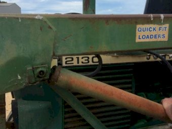 (A137) - John Deere 2130
