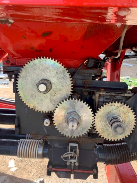 Horwood Bagshaw 8m Seeder Bar with 4000L Cart