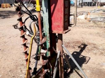 Munro Multisett Post Driver with Augers