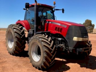 2006 Case IH Magnum 305 Tractor