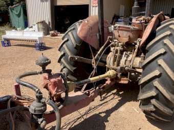 Hardi 2000lt with New Farm Delavan 40' Boom