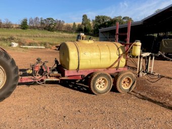 Hardi 2000lt with New Farm Delavan 40' Boom