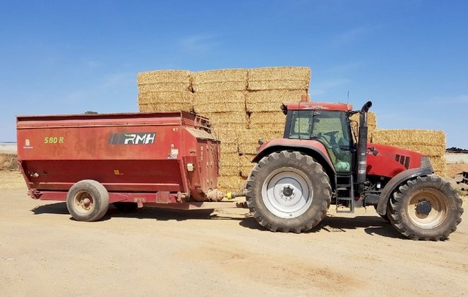 (A141) - 2008 RMH 580R Feed Mixer