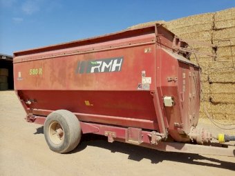 (A141) - 2008 RMH 580R Feed Mixer